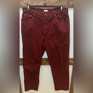 Women’s Classic Fit Burgundy Jeans